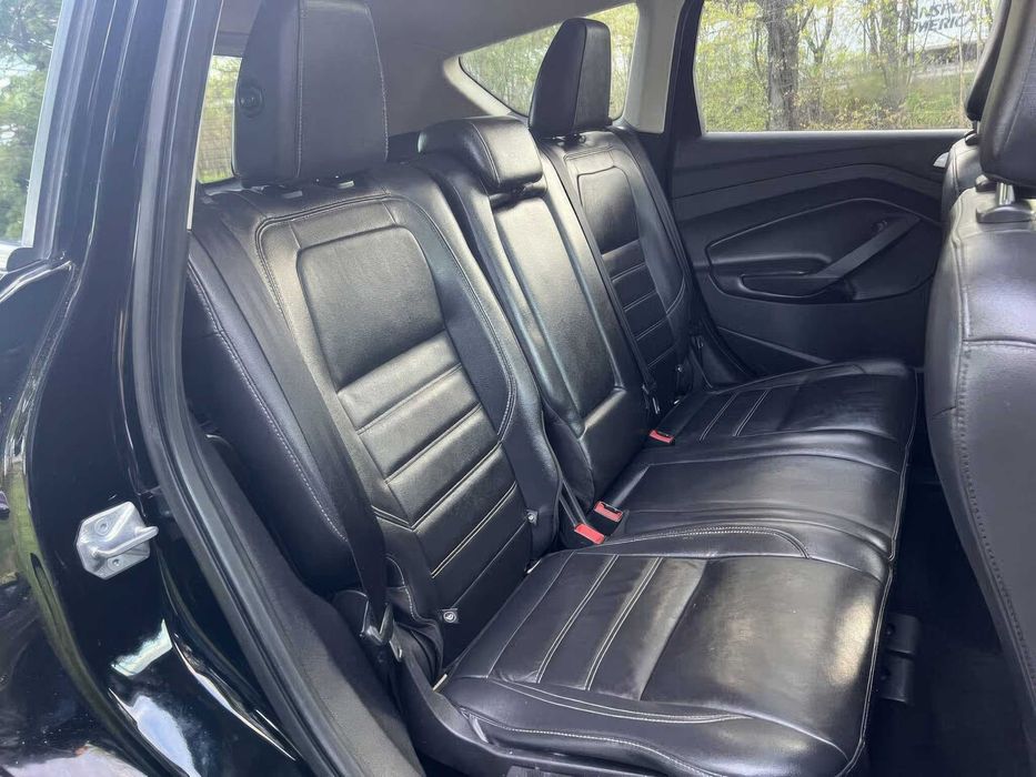 Ford Escape Titanium      2018