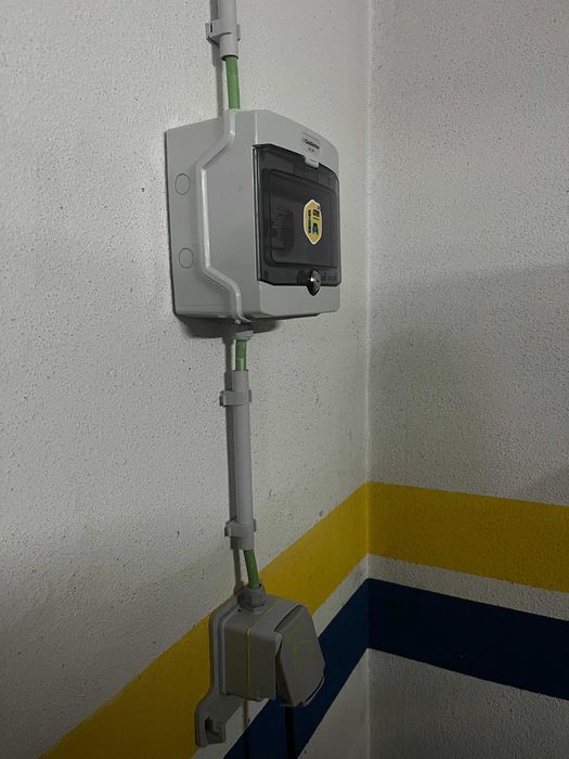 Infraestrutura - Carregamento Mobilidade Híbridos Plug-in com Contador
