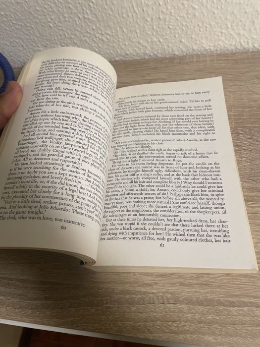 Livro "The Crime of Father Amaro" (O Crime do Padre Amaro) – Eça de Queirós (Ediçã