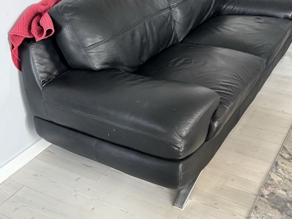 Sofa em pele 3 lugares