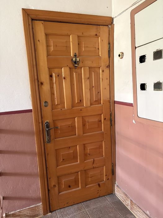Двері вхідні дерев'яні подвійні