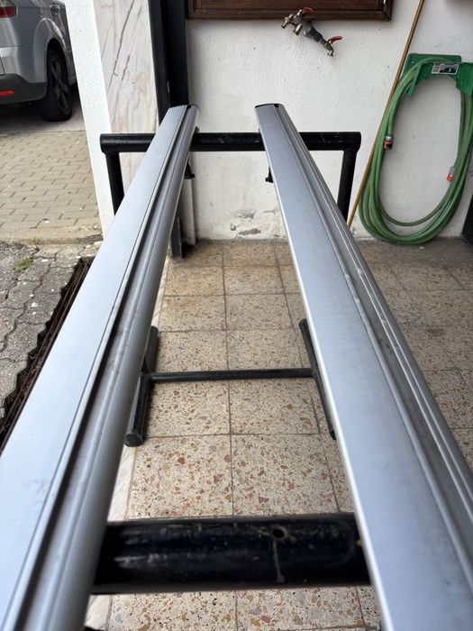Vendo bagageira de tejadilho THULE usada.