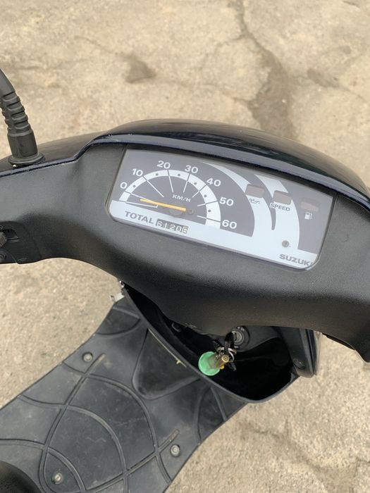 Продам скутор Сузукі лец 2