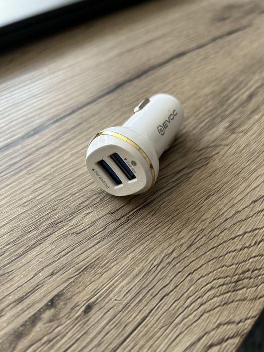 Перехідник від прикурювача до USB