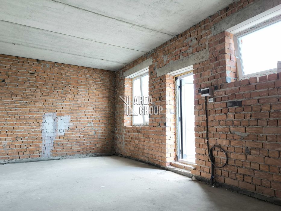 Котедж готовий до ремонту в районі Цукрового заводу