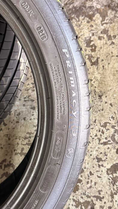 Pneus 205/45r17 Michelin Primacy 3 * com 80% piso