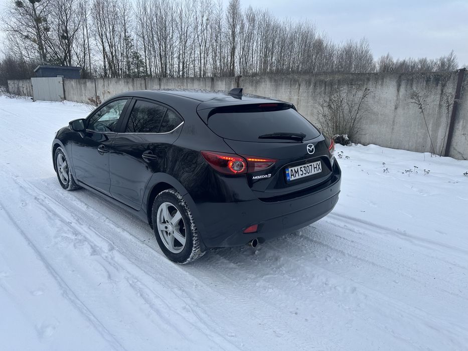 Продам авто Mazda 3 2014 рік 2.2 дизель , 6ст