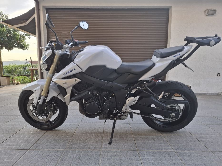 Suzuki GSR 750 de 2012