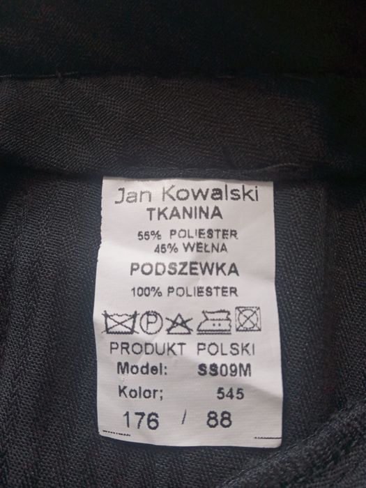 Elegancki garnitur na studniówkę lub inne okazje,ciemny granat
