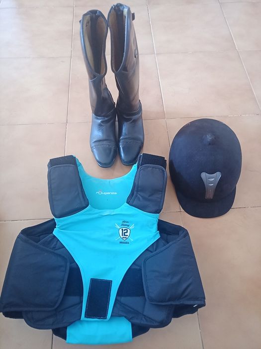 Botas 36, toque e colete de equitação