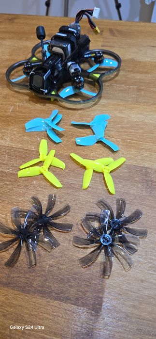 Speedybee bee 25 (Dron FPV 4s)