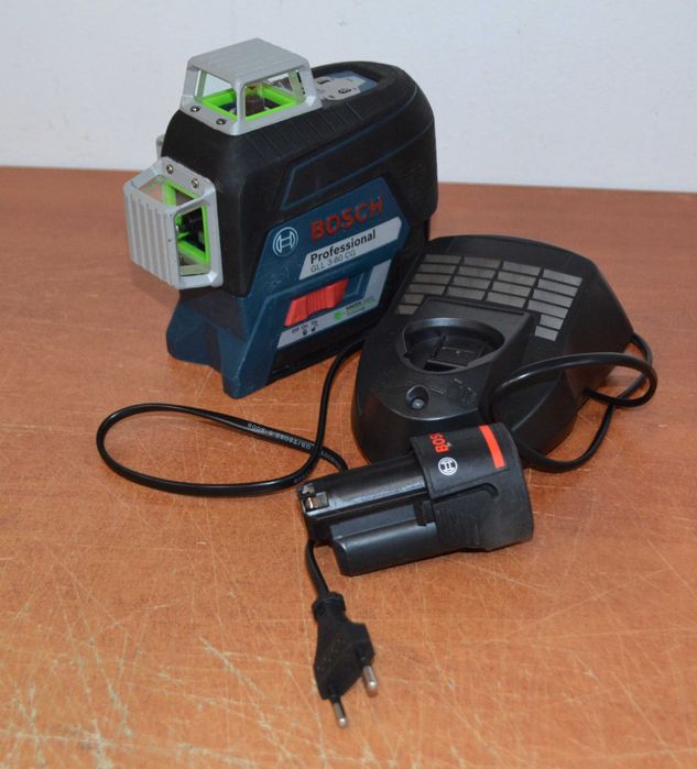 Laser Liniowy Bosch GLL 3-80 CG + 2x Akumulator 3.0Ah 2.0Ah Ładowarka