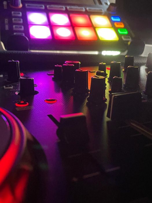 Reloop Neon kontroler SeratoDj