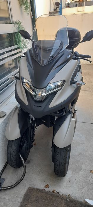 Tricity300 usada ano 2023