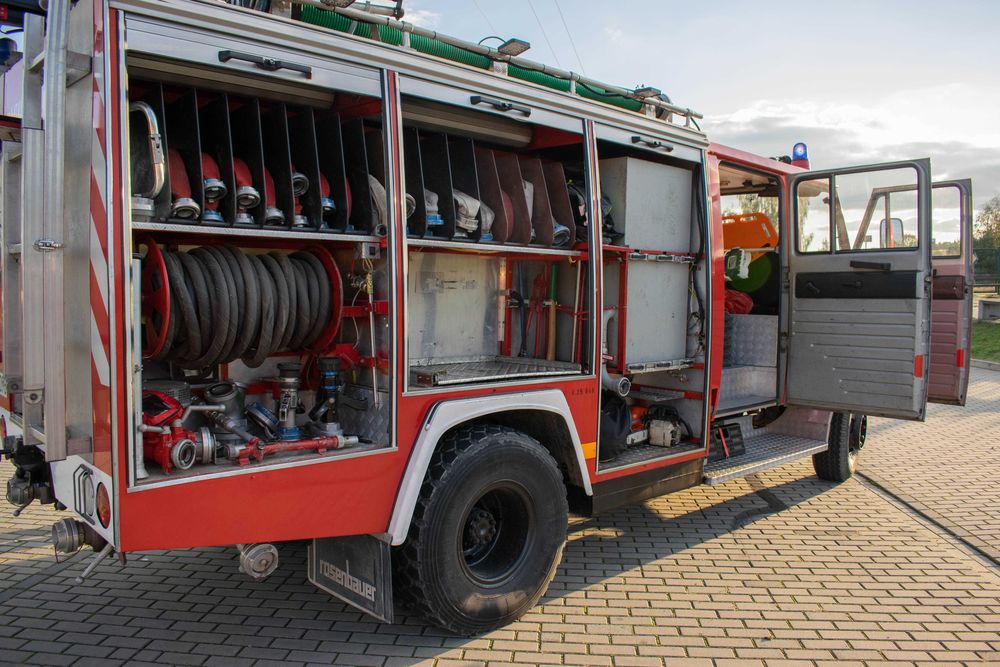 Samochód pożarniczy STEYR 690