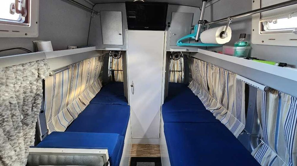 VW T5 Compacta, prática e funcional para duas pessoas