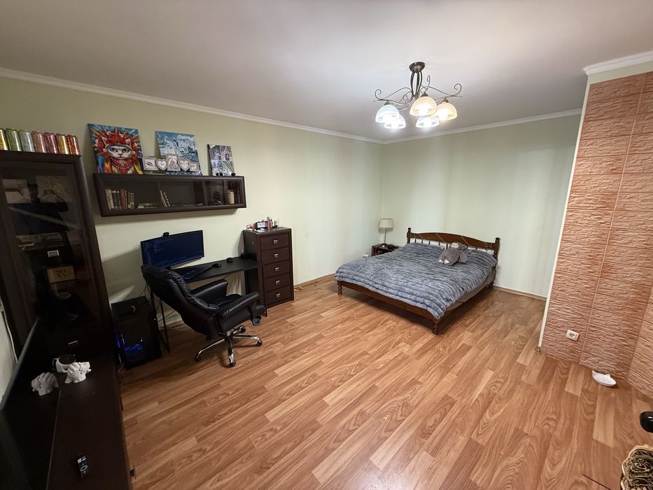 Большая однокомнатная квартира в хорошем доме на 5Слободской.