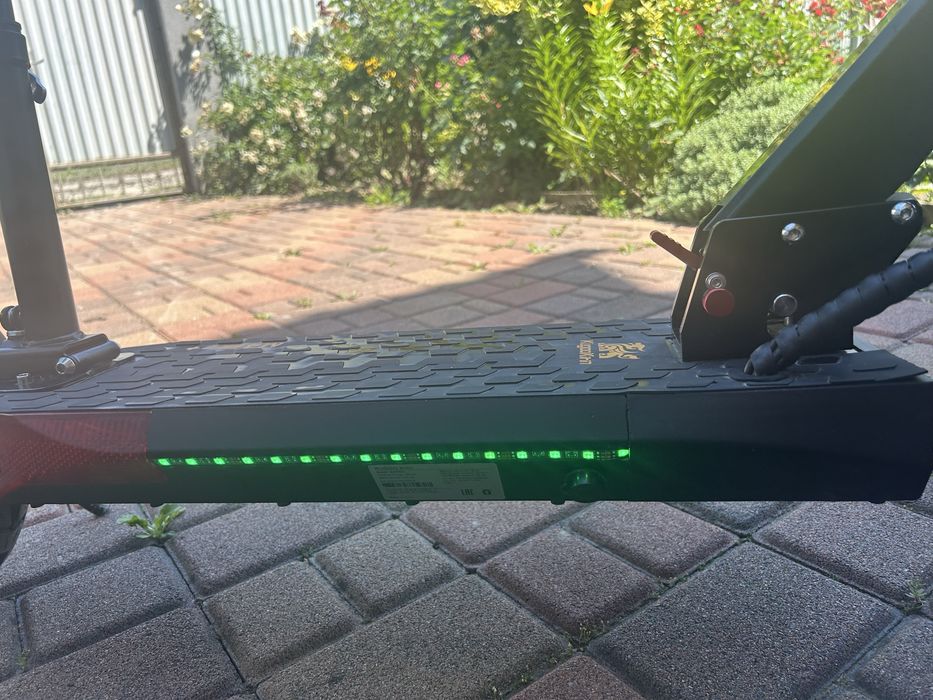 Електро самокат kuggo kirin m4pro plus 2025 року