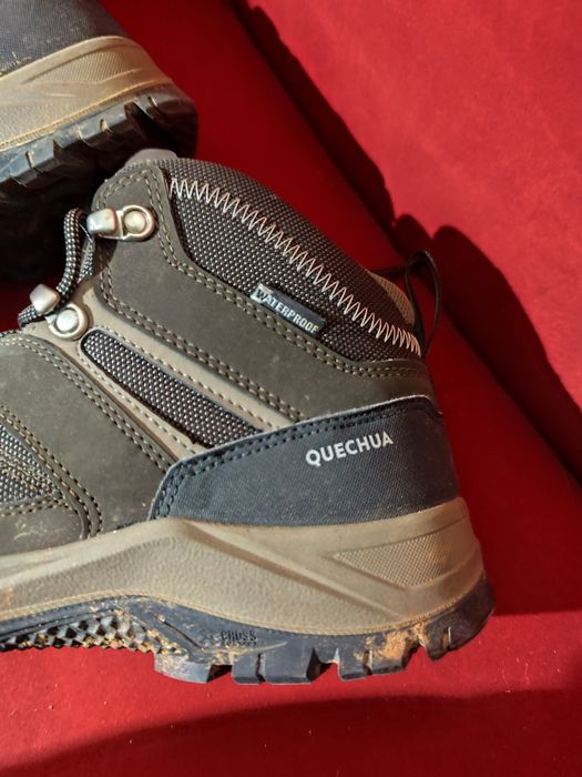 Sapatos e Botas Como Novos