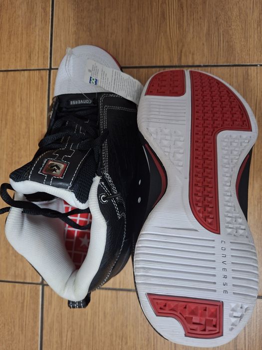 Sprzedam buty Converse. młodzieżowe rozmiar 42