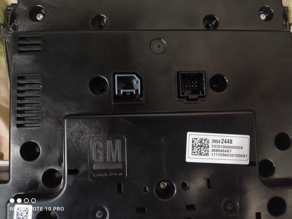 Продам экран магнитолы Опель Астра К