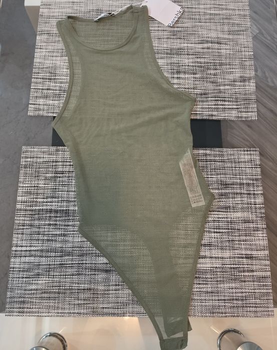 Siateczkowe body Bershka