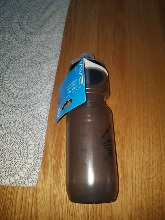 Bidon rowerowy 750ml NOWY