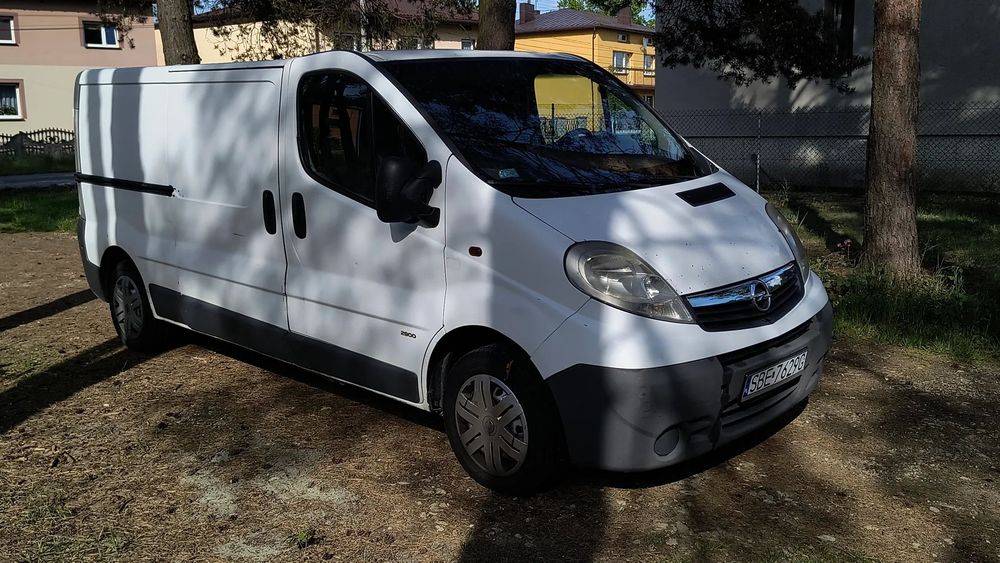 Opel Vivaro  Dobry stan, long, l2h1,