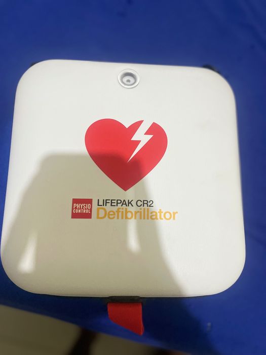 Desfibrilador externo Automatico