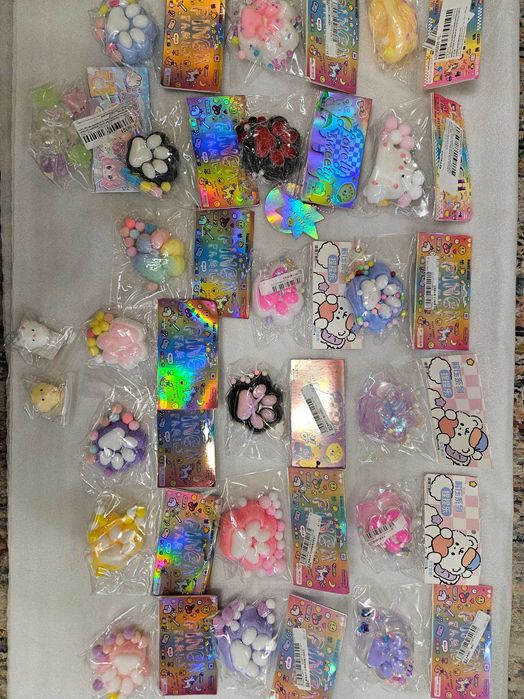 Таба лапка.
Антистресс лапка .
Сквиш таба лапка .
Антистресс лапка 
Ск