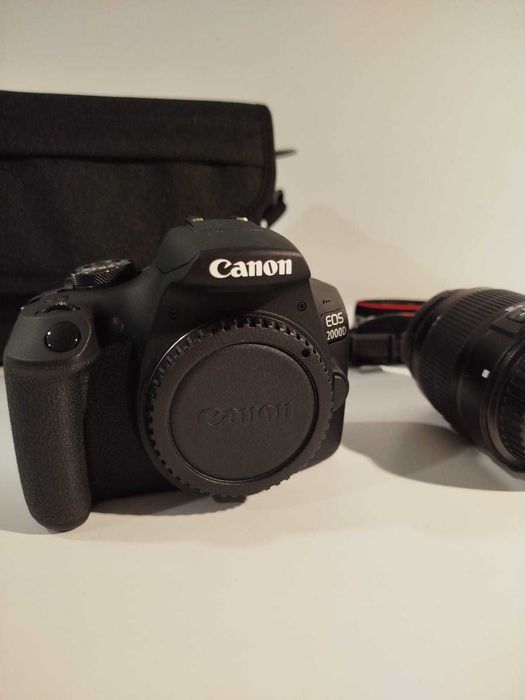 Kit Máquina Fotográfica CANON EOS 2000D + 18-55 mm f