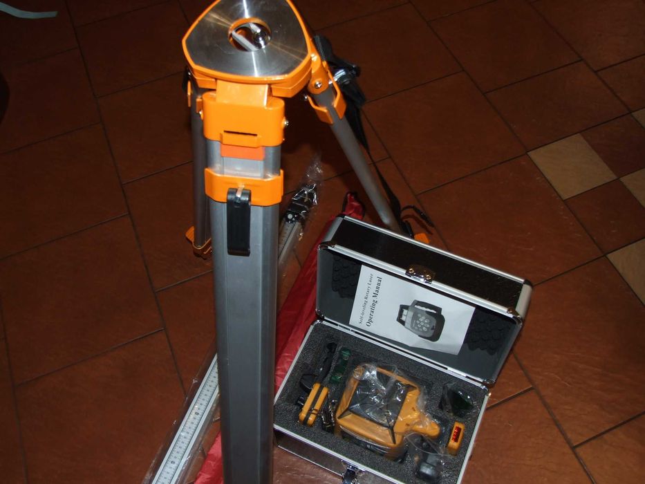 Niwelator laserowy samopoziomujący obrotowy Vevor NOWY laser rotacyjny