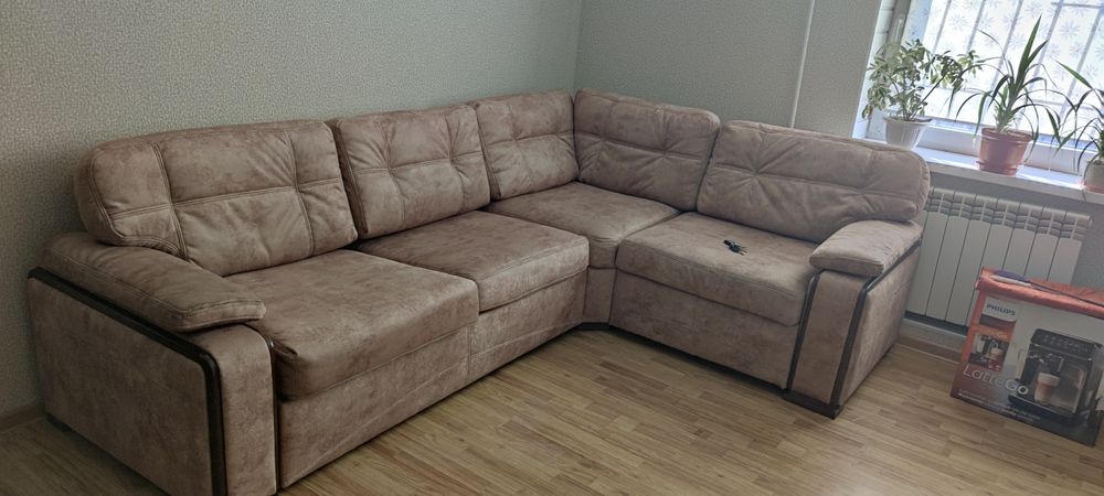 Перетяжка м'яких меблів, ремонт