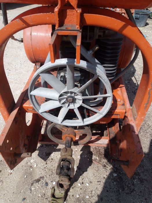 Compressor de Poda 300 L com Tesoura e 4 Saídas