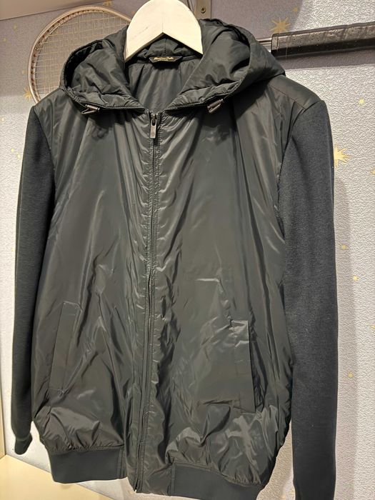 Мінімум деталей-максимум стилю в бомбері від 
MASSIMO DUTTI !