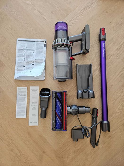 Dyson V11 Advanced – Aspirador Vertical Sem Fios (Completo + Acessórios)