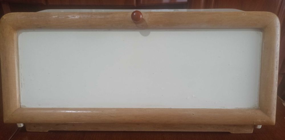 Хлібниця. Фарфорова