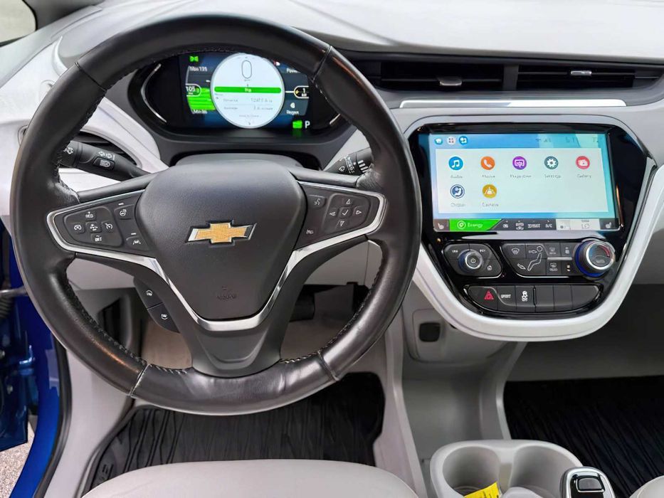 Chevrolet Bolt EV      2020