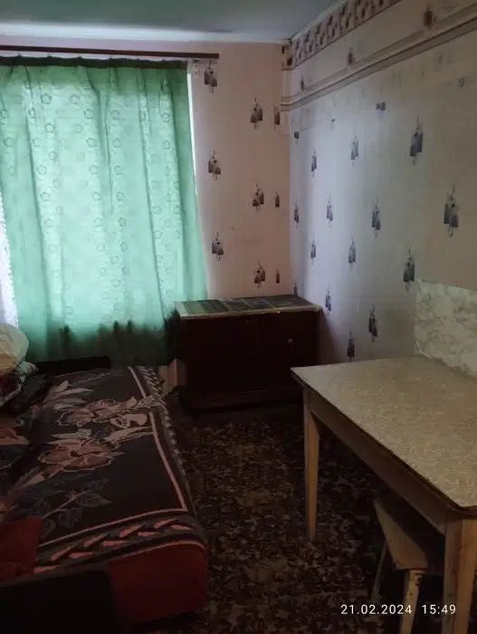 Є газ і світло Здається кімната будинку 2500грн з комунальними