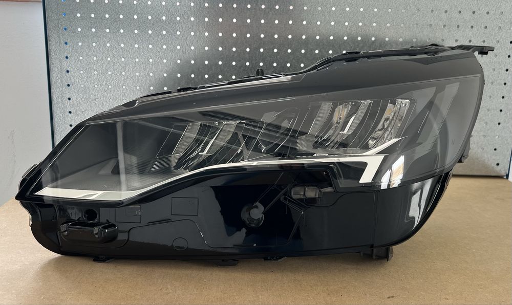 Farol esquerdo Peugeot 3008