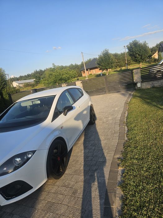 Sprzedam Seat leon FR 2.0 200 km
