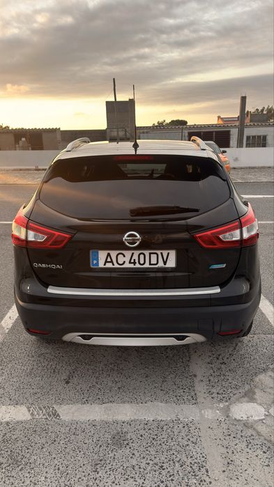 Nissan Qashqai 1.5 dCi Tekna 2015 | Teto Panorâmico | Full Extras | 10.990€