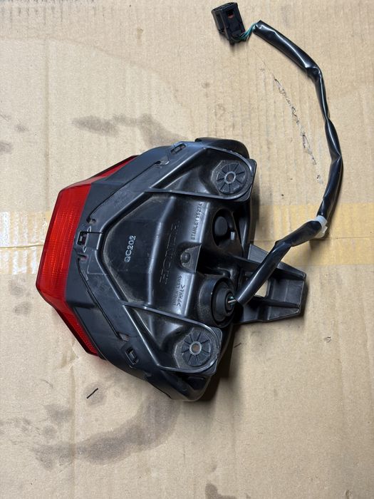 Lampa tył honda ADV 350 led