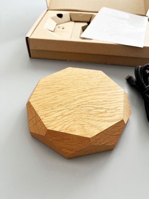 Oakywood ładowarka indukcyjna drewniana geometryczna