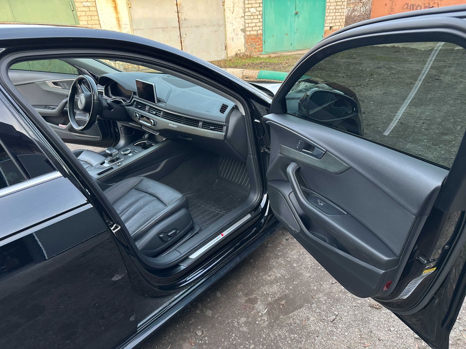 Audi A4 B9 2017 г
