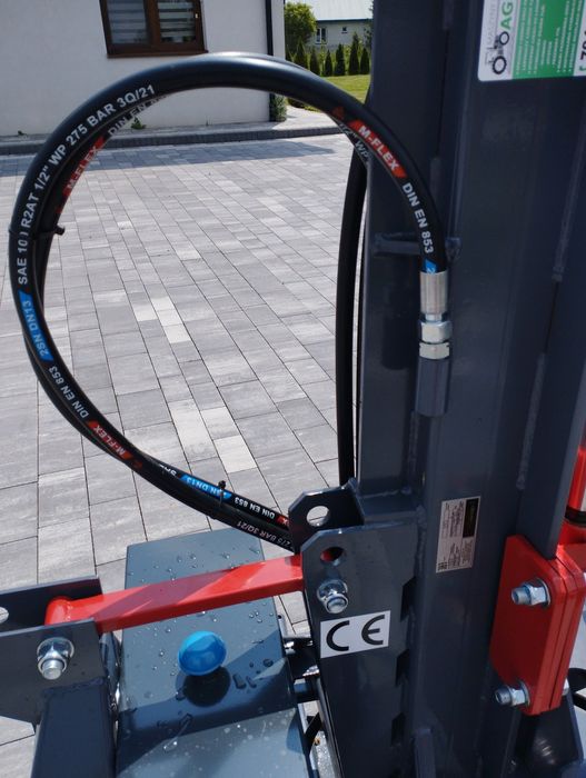 Łuparka do kłód 20 t na WOM z pompą hydrauliczną