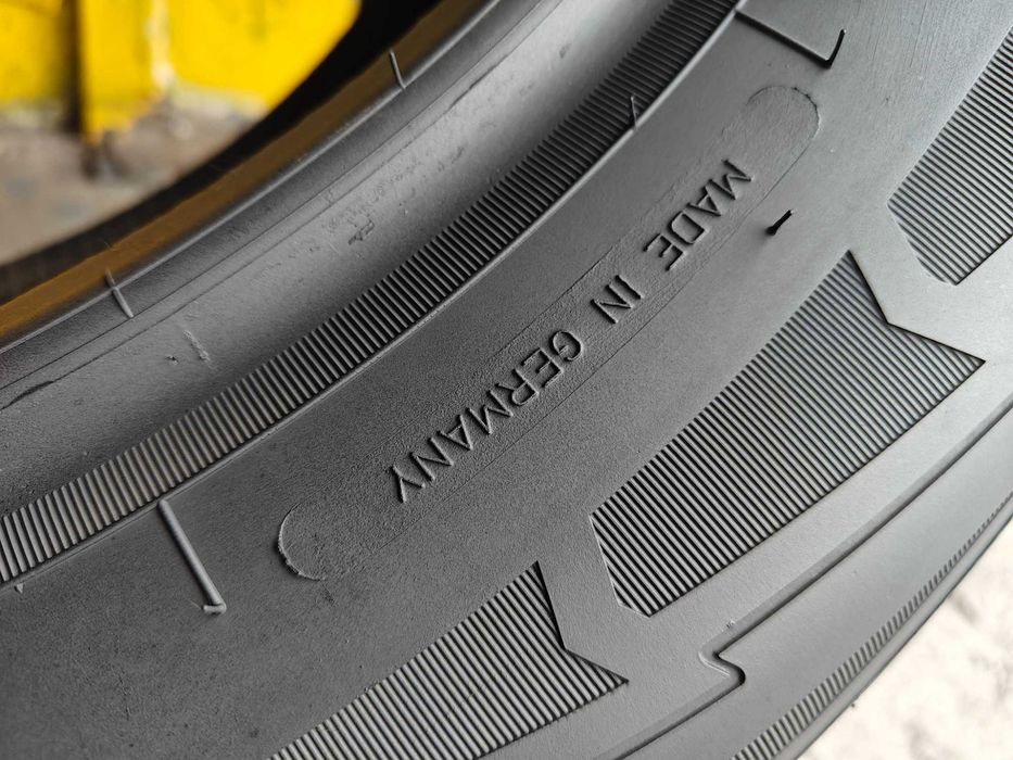 R17 225 65 шини зимові Goodyear Efficient Grip Performance SUV хороший стан Німеччина