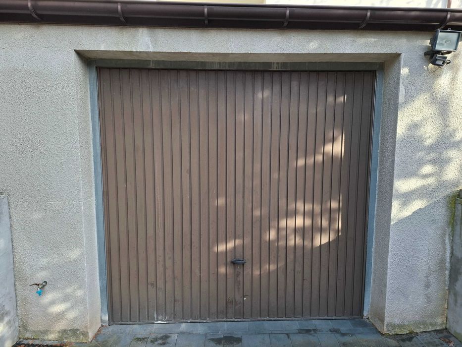 Garaż 29 m2  z pomieszczeniem 10m2