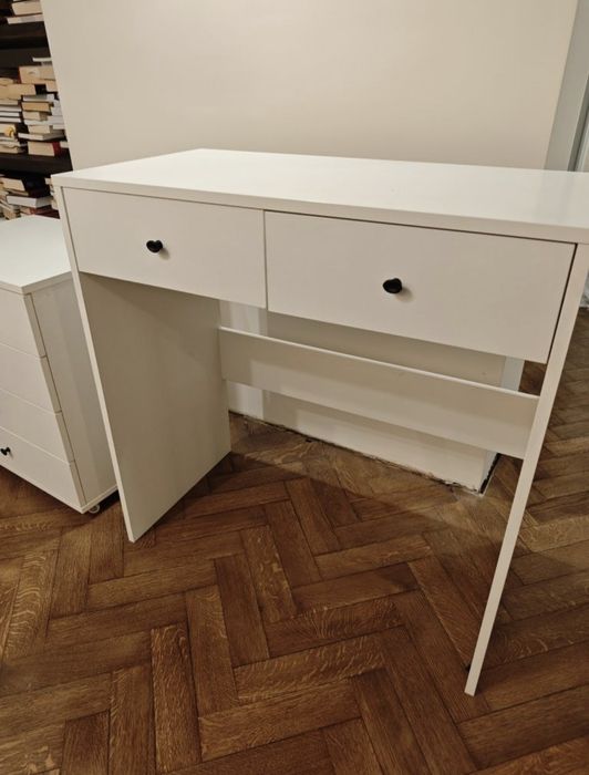 Biała toaletka/biurko