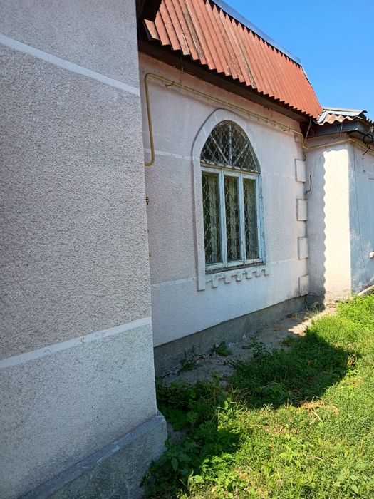 Продам частину будинку під аптеку або фітнес клуб